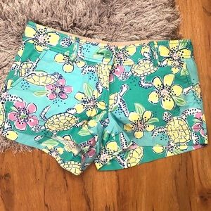 Lilly Pulitzer Walsh shorts 🐢